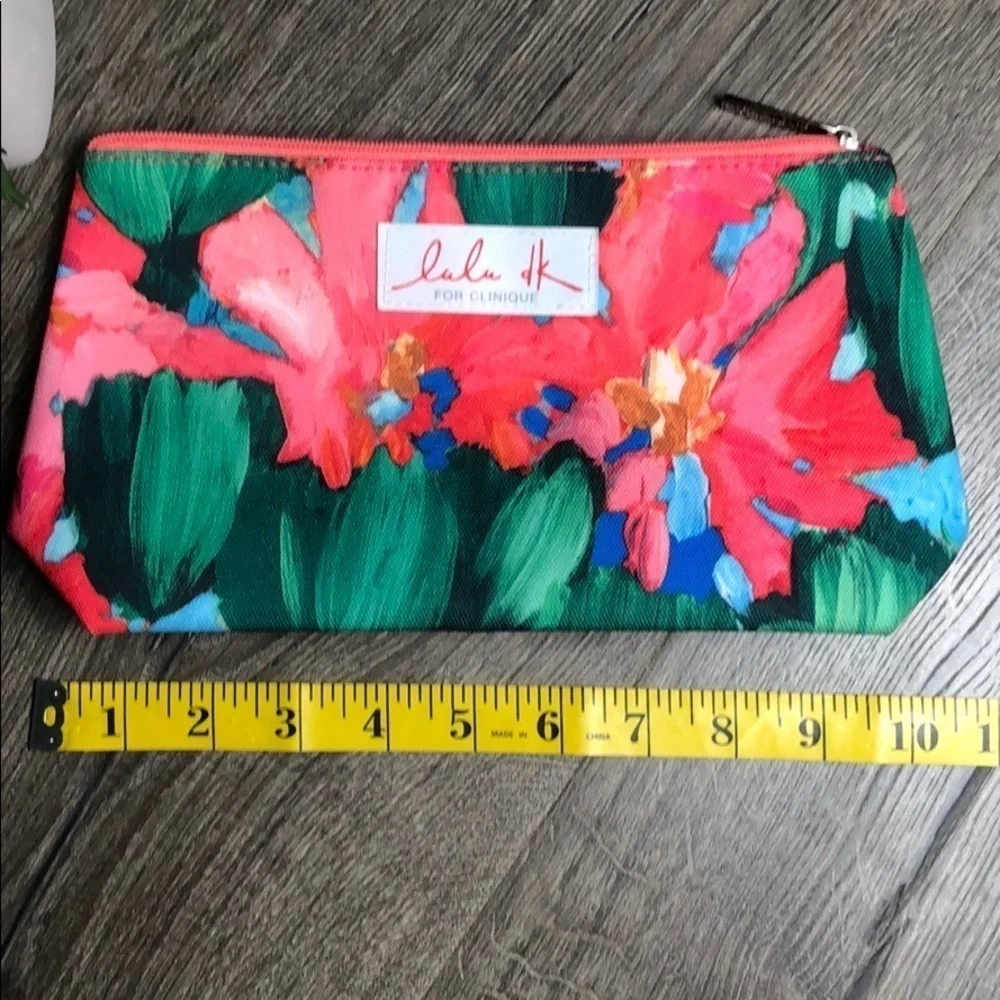Lulu DK Clinique Cosmetics Travel  Bag - Picture 4 of 7